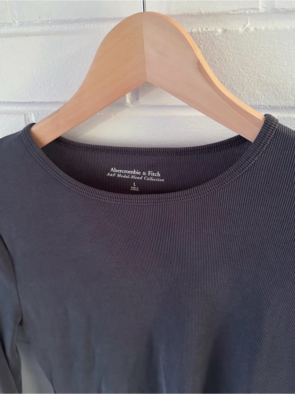 Abercrombie: Women’s Long Sleeve Crewneck Top – Dark Gray - Picture 3 of 5